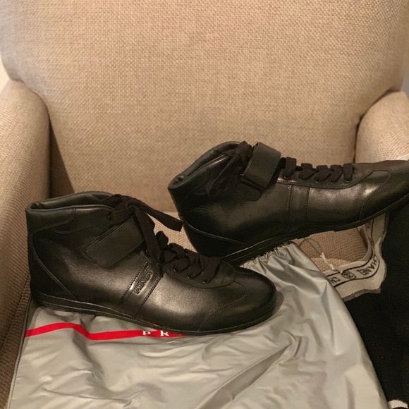 Authentic shoe size 10 and 10.5 pls ask for info - Picture 4 of 7